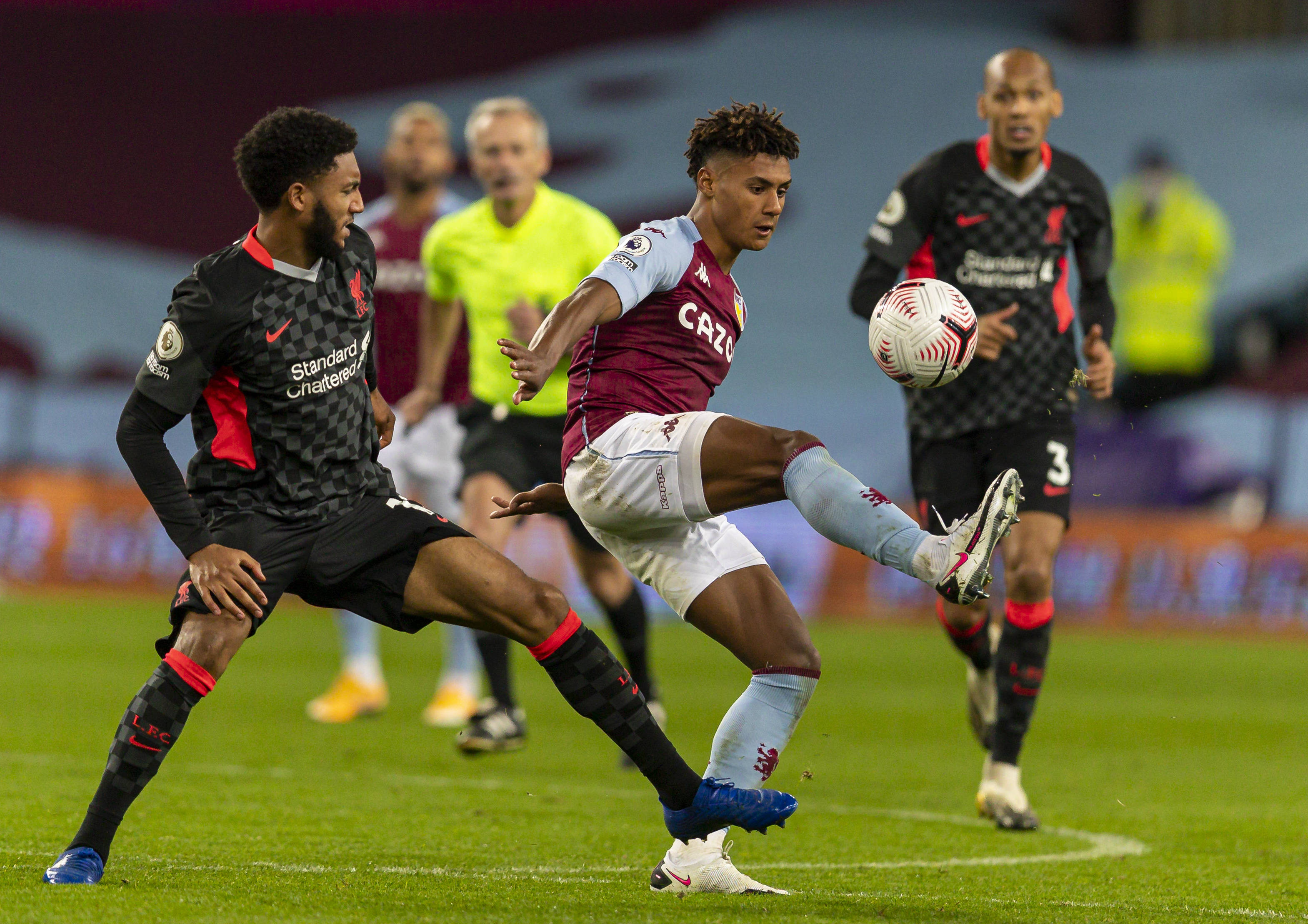 浦在阵型调 浦在阵型调