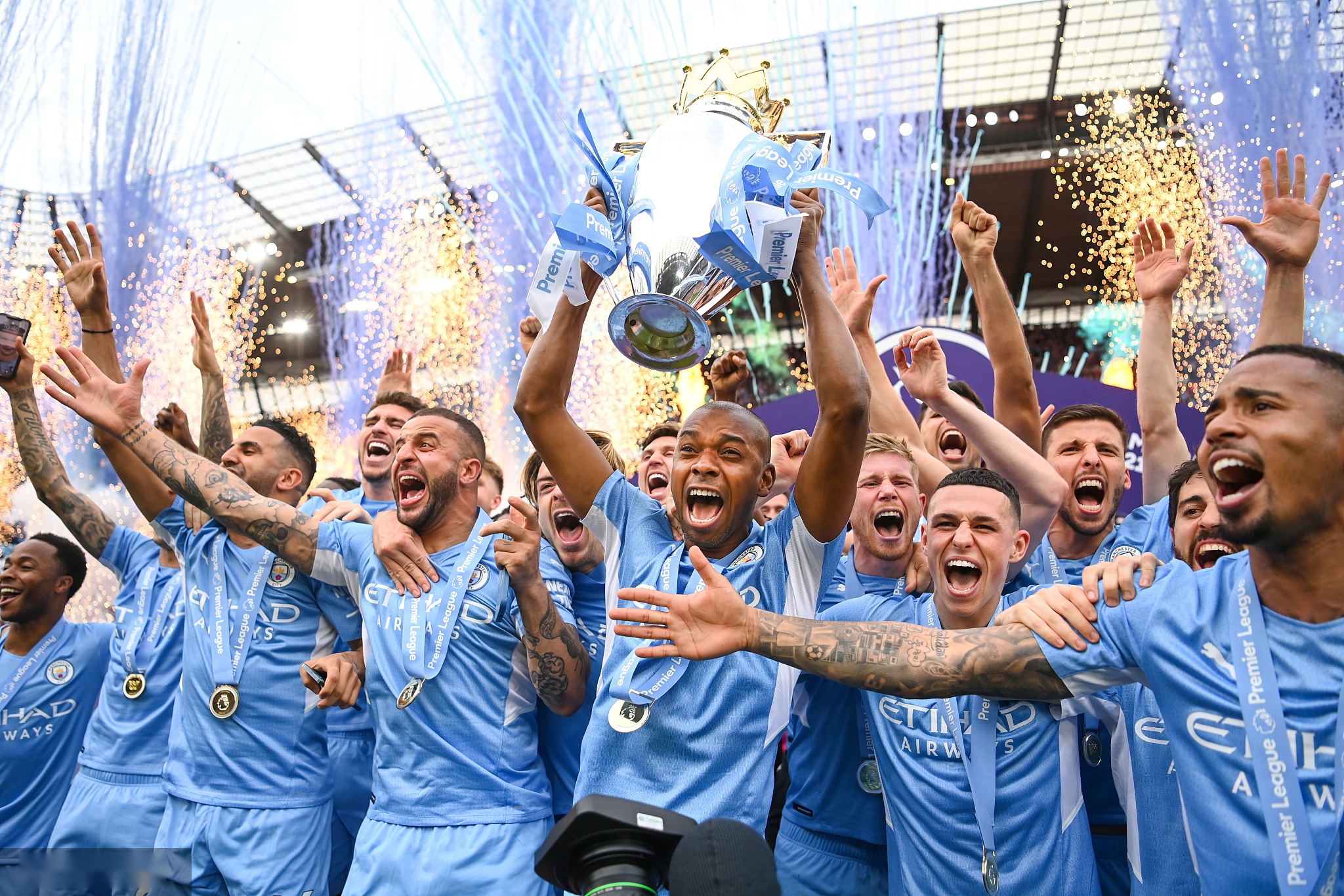 中的一个经 中的一个经